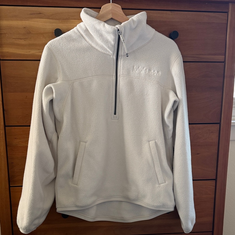 lululemon Women's Cream Fleece Pullover Size 4
